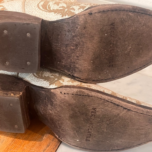 Very Volatile Boot 6 - Picture 3 of 4